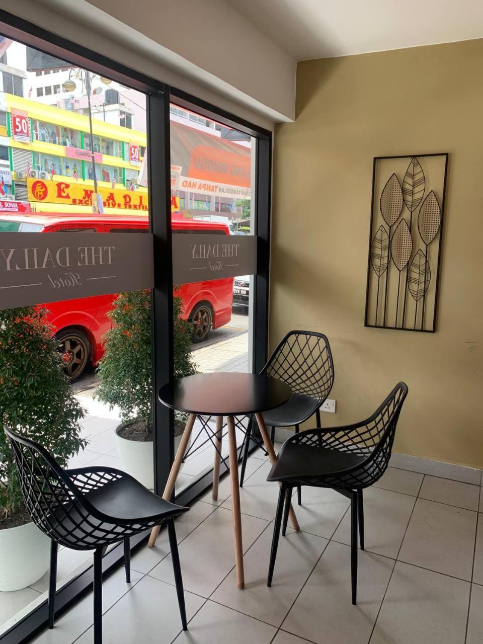 The Daily Hotel Kota Kinabalu Exterior photo